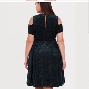 Midi Torrid Dress, lovely green velvet! Torrid size 2 (18-20)